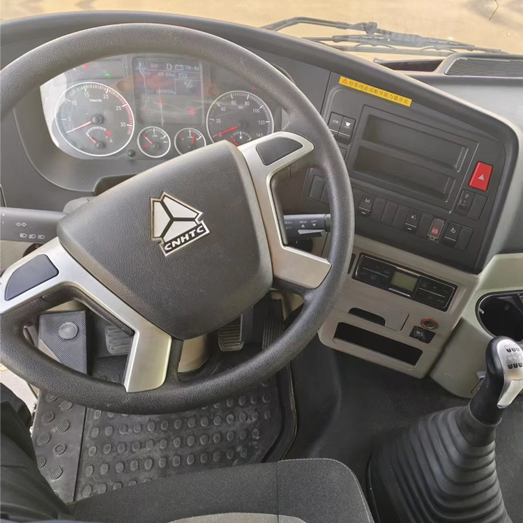 HOWO NX 8×4 Dump Truck